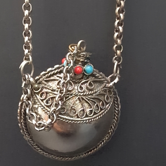 Vintage Tibetan Silver Metal Pendant Snuff Necklace with Red/Turquoise Accents. - Picture 1 of 11